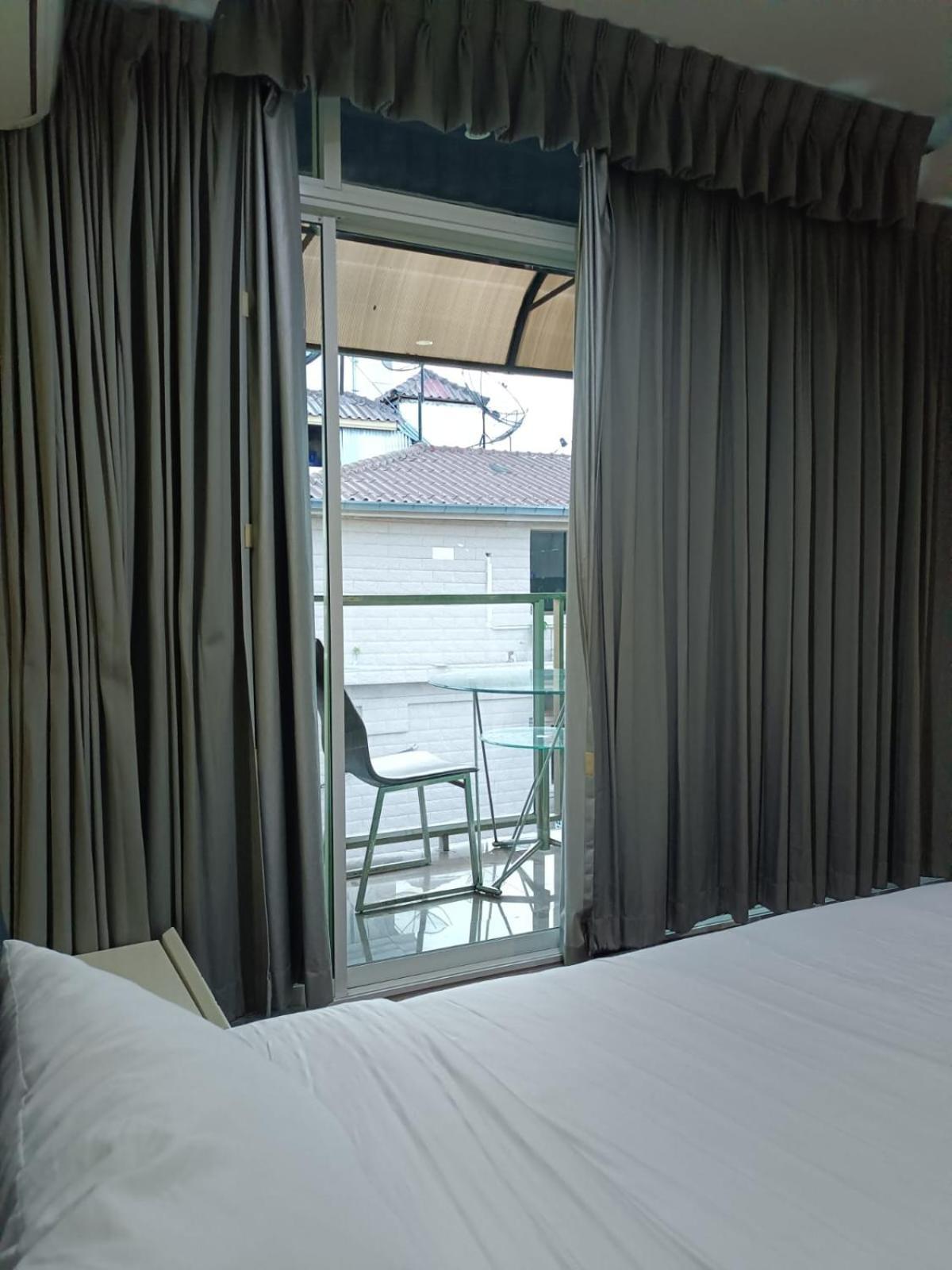 Del Mar Rooms Pattaya Exterior photo